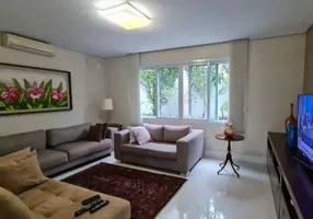 Foto 1 de Casa com 3 Quartos à venda, 172m² em Parque Continental, São Paulo
