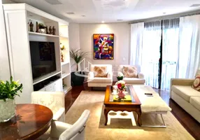 Foto 1 de Apartamento com 4 Quartos para alugar, 260m² em Moema, São Paulo