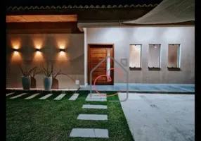 Foto 1 de Casa com 3 Quartos à venda, 216m² em Praia Do Foguete, Cabo Frio