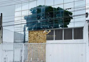 Foto 1 de Galpão/Depósito/Armazém à venda, 699m² em Vila Sacadura Cabral, Santo André