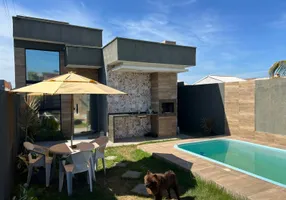 Foto 1 de Casa de Condomínio com 2 Quartos à venda, 76m² em Unamar, Cabo Frio