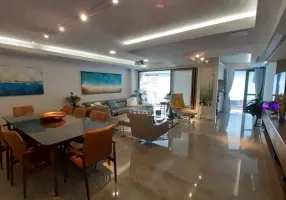 Foto 1 de Apartamento com 3 Quartos à venda, 211m² em Lagoa, Rio de Janeiro