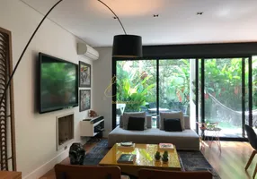 Foto 1 de Casa de Condomínio com 3 Quartos à venda, 250m² em Alto Da Boa Vista, São Paulo