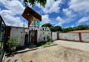 Foto 1 de Casa com 2 Quartos para alugar, 70m² em Lagoa Redonda, Fortaleza