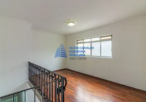 Foto 1 de Casa com 2 Quartos para alugar, 120m² em Vila Romana, São Paulo