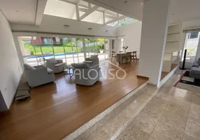 Foto 1 de Casa de Condomínio com 3 Quartos para venda ou aluguel, 594m² em Granja Viana, Cotia
