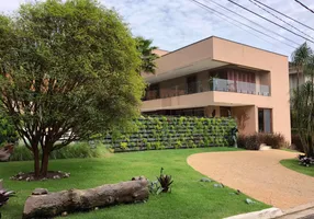 Foto 1 de Casa de Condomínio com 4 Quartos para venda ou aluguel, 1600m² em Tamboré, Santana de Parnaíba