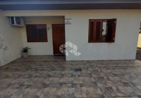 Casa à venda com 100m² na Travessa Lucas Barbosa, Nossa Senhora do Rosário  em Santa Maria, RS