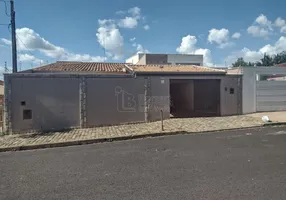 Foto 1 de Casa com 3 Quartos à venda, 215m² em Vila Xavier, Araraquara
