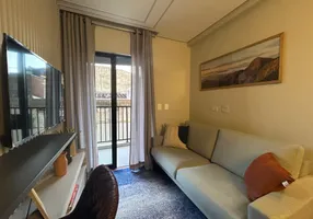 Foto 1 de Apartamento com 2 Quartos à venda, 56m² em Novo Mundo, Curitiba