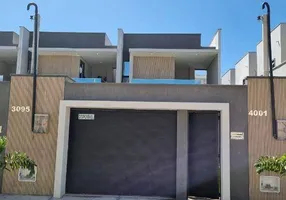 Foto 1 de Casa com 4 Quartos à venda, 154m² em Sapiranga, Fortaleza