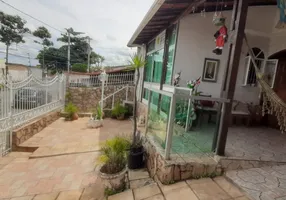 Foto 1 de Casa com 2 Quartos à venda, 360m² em Santa Mônica, Belo Horizonte