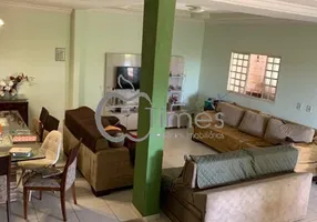 Foto 1 de Casa com 4 Quartos à venda, 269m² em Setor Sevene, Goiânia