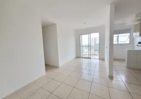 Foto 1 de Apartamento com 3 Quartos à venda, 75m² em Vila Assunção, Praia Grande