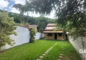 Foto 1 de Casa de Condomínio com 5 Quartos à venda, 150m² em Jardim Pero, Cabo Frio