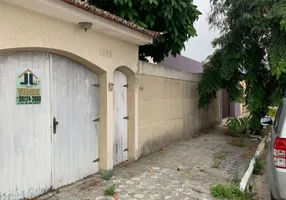 Foto 1 de Casa com 4 Quartos à venda, 180m² em Candelária, Natal