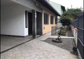 Foto 1 de Casa com 3 Quartos à venda, 135m² em Centro, Balneário Camboriú