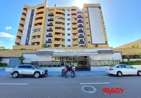Foto 1 de Apartamento com 4 Quartos para alugar, 118m² em Balneário, Florianópolis