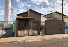 Foto 1 de Casa com 2 Quartos à venda, 201m² em , Meridiano