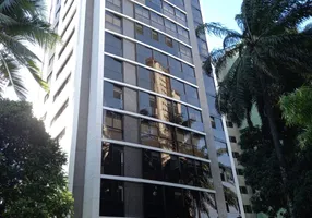 Foto 1 de Apartamento com 4 Quartos à venda, 312m² em Jaqueira, Recife