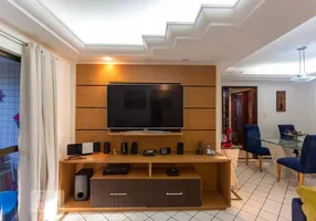 Foto 1 de Apartamento com 3 Quartos para alugar, 130m² em Madalena, Recife