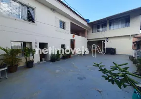 Foto 1 de Casa com 3 Quartos à venda, 275m² em Santa Mônica, Belo Horizonte