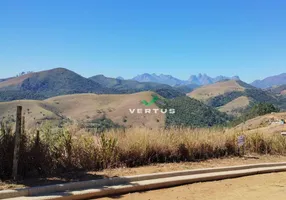 Foto 1 de Lote/Terreno à venda, 1390m² em Pessegueiros, Teresópolis