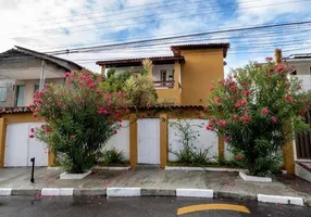 Foto 1 de Casa de Condomínio com 6 Quartos à venda, 240m² em Centro, Lauro de Freitas