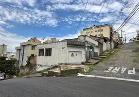 Foto 1 de Casa com 3 Quartos à venda, 300m² em Nova Suíssa, Belo Horizonte