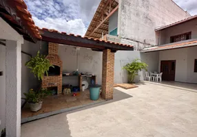 Foto 1 de Casa de Condomínio com 3 Quartos à venda, 168m² em Maraponga, Fortaleza
