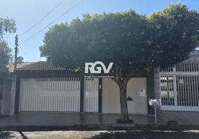 Foto 1 de Casa com 3 Quartos à venda, 108m² em Martins, Uberlândia