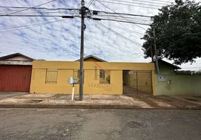 Foto 1 de Casa com 3 Quartos à venda, 75m² em Conjunto Parigot de Souza 1, Londrina