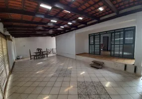 Foto 1 de Casa com 5 Quartos à venda, 320m² em Jardim Novo Mundo, Goiânia