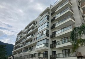 Foto 1 de Apartamento com 2 Quartos à venda, 78m² em Itacuruça, Mangaratiba
