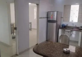 Foto 1 de Casa com 4 Quartos para alugar, 350m² em Parque 10, Manaus