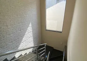 Foto 1 de Sobrado com 3 Quartos à venda, 215m² em Jardim Bonfiglioli, São Paulo