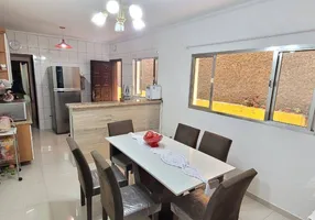 Foto 1 de Sobrado com 4 Quartos à venda, 128m² em Vila Emílio, Mauá