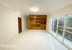 Foto 1 de Casa com 4 Quartos à venda, 266m² em Fundinho, Uberlândia