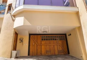 Foto 1 de Casa de Condomínio com 3 Quartos à venda, 239m² em Ipanema, Porto Alegre