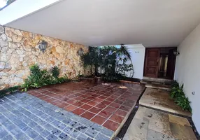 Foto 1 de Casa com 4 Quartos para venda ou aluguel, 324m² em Alto Da Boa Vista, São Paulo