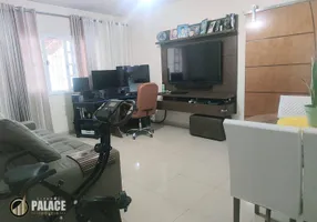 Foto 1 de Casa com 2 Quartos à venda, 112m² em Vila Tupi, Praia Grande