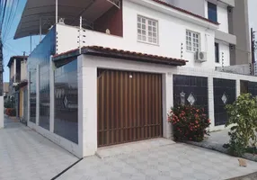 Foto 1 de Casa com 4 Quartos à venda, 260m² em Jabotiana, Aracaju