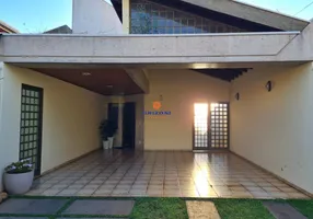 Foto 1 de Casa com 3 Quartos à venda, 350m² em Vila Pacífico II, Bauru