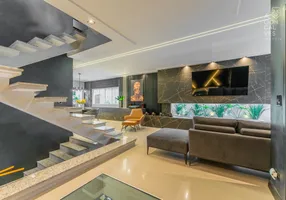 Foto 1 de Casa de Condomínio com 3 Quartos à venda, 307m² em Orleans, Curitiba