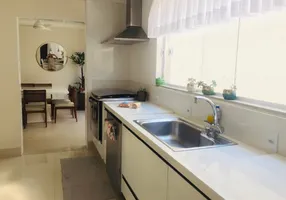 Foto 1 de Casa de Condomínio com 4 Quartos à venda, 260m² em Chácara Jafet, Mogi das Cruzes