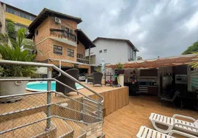 Foto 1 de Casa com 3 Quartos à venda, 276m² em Jardim Semiramis, Cotia
