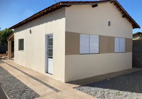 Foto 1 de Casa com 2 Quartos à venda, 70m² em Canelas, Várzea Grande