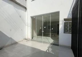 Foto 1 de Casa com 2 Quartos para alugar, 124m² em Jardim São Roque, Americana