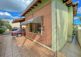 Foto 1 de Casa com 2 Quartos à venda, 118m² em CENTRO, Águas de São Pedro