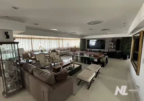 Foto 1 de Apartamento com 4 Quartos à venda, 328m² em Candelária, Natal
